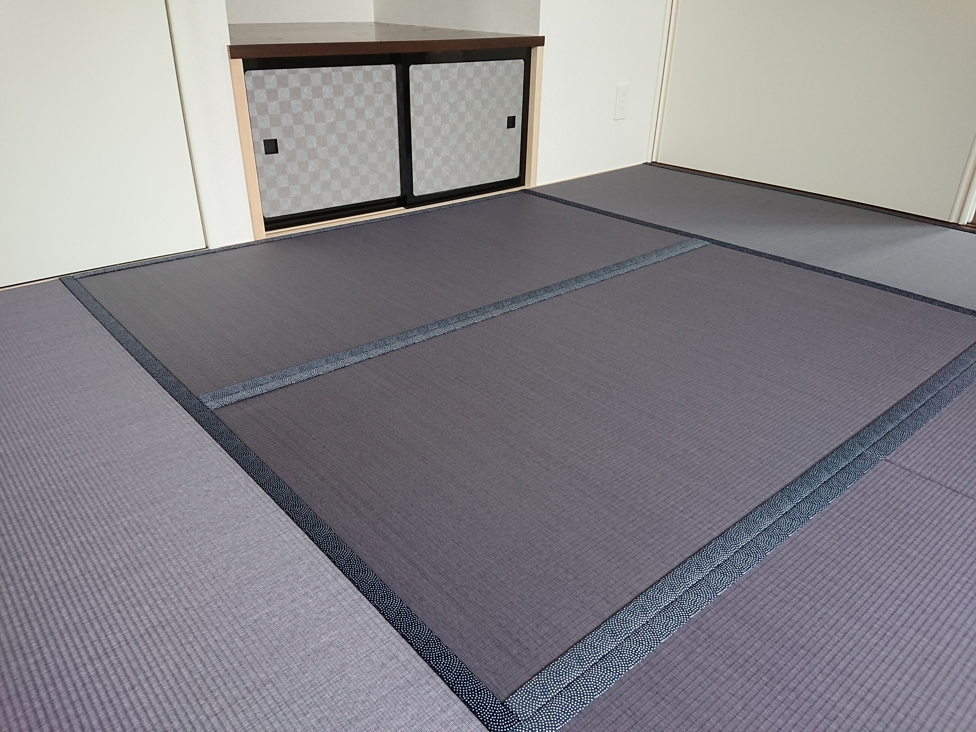 新築で、美草ブルーバイオレット