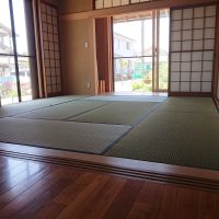畳替えです、別荘でい草国産堀こたつありです。