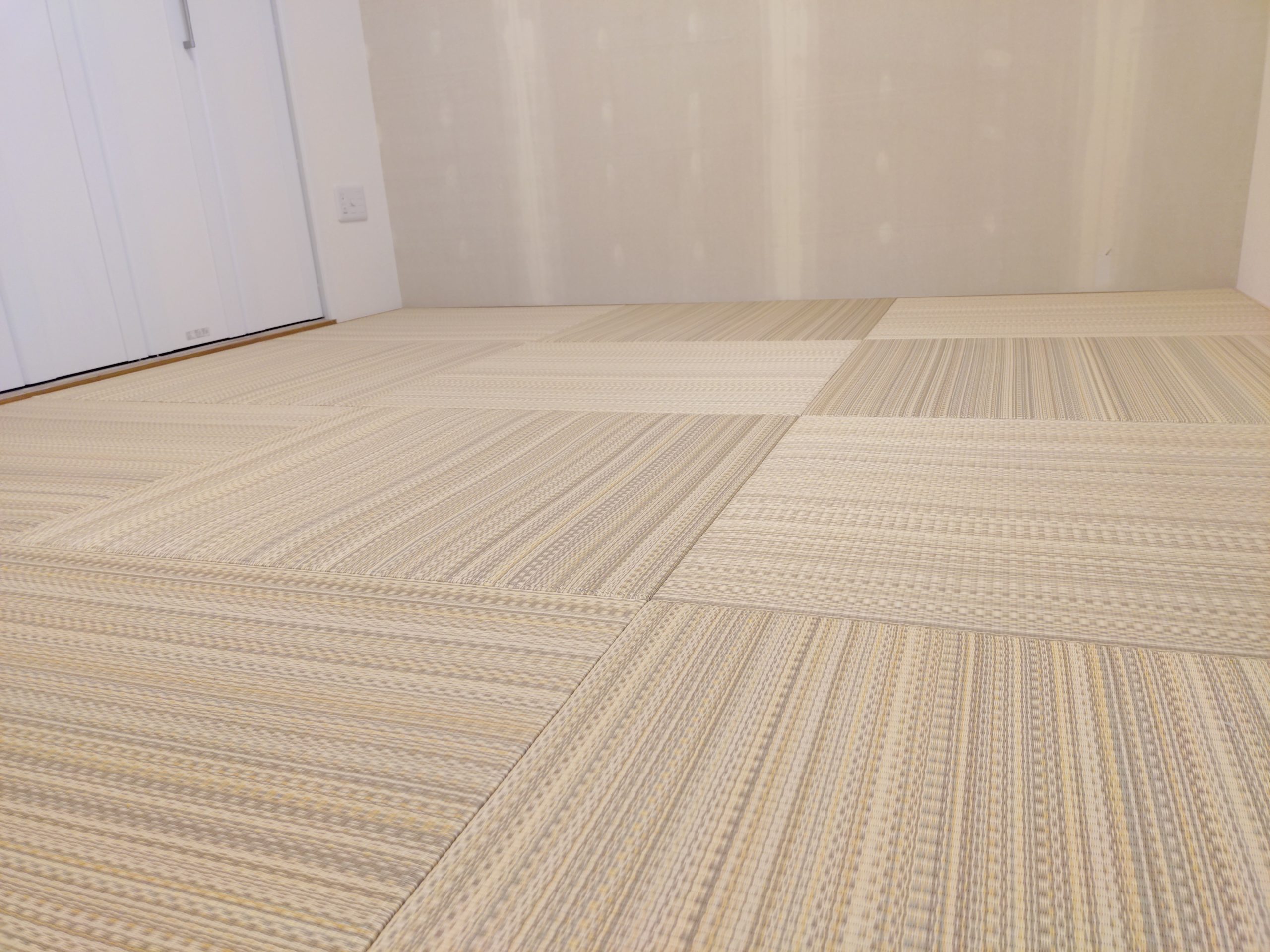 マンションリフォーム、新規新調畳。縁ナシで、畳表は美草ア−スカラーです。