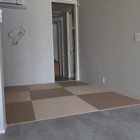 新築です、縁ナシ美草表使用です。　　