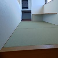 新築です、小上がり廊下畳敷。縁ナシで、見草表使用しました。